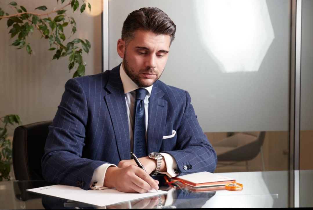 Five Employment Contract Clauses Every Employee Should Review Before Signing